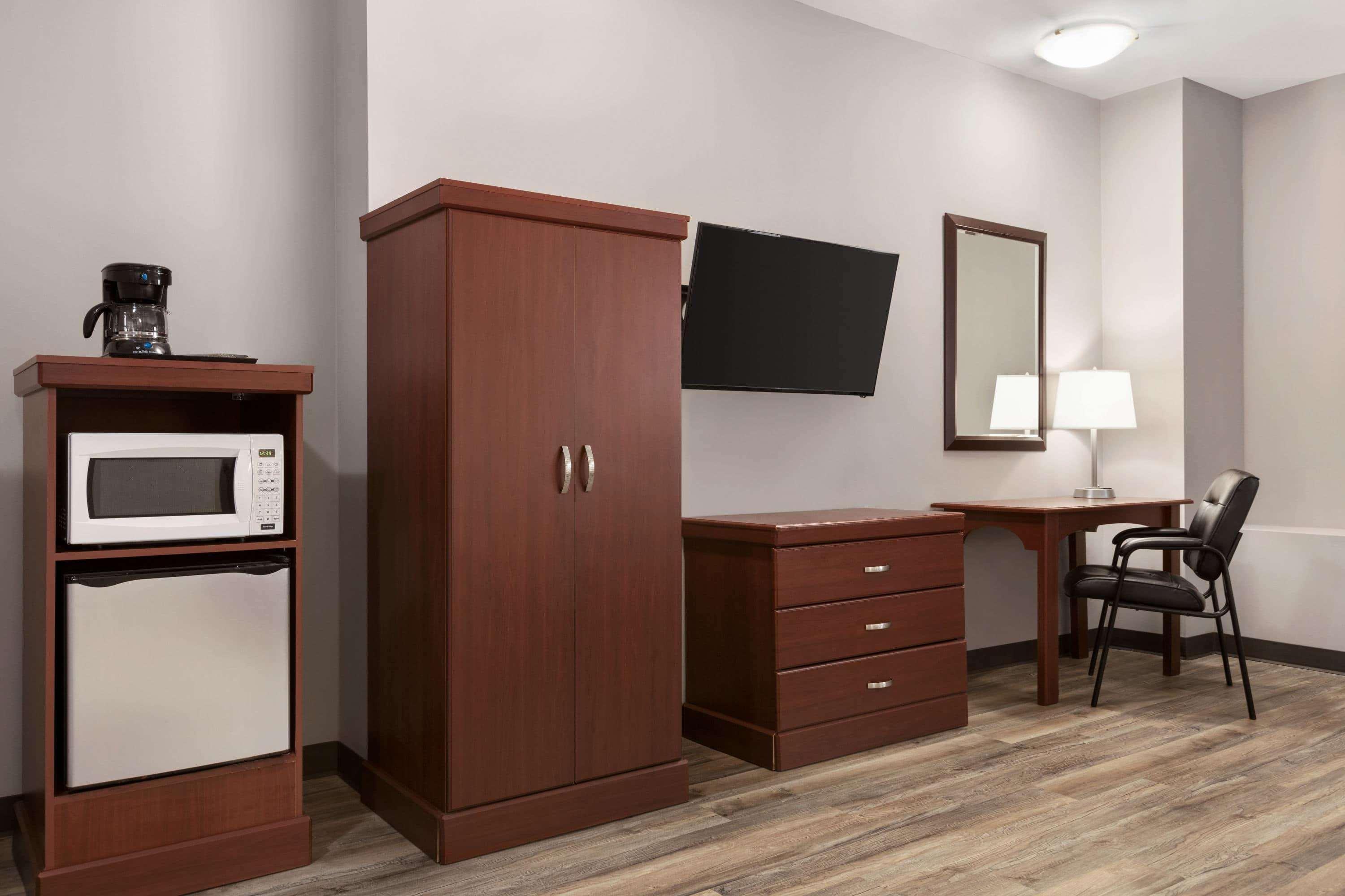 Days Inn By Wyndham Hamilton - Downtown Экстерьер фото